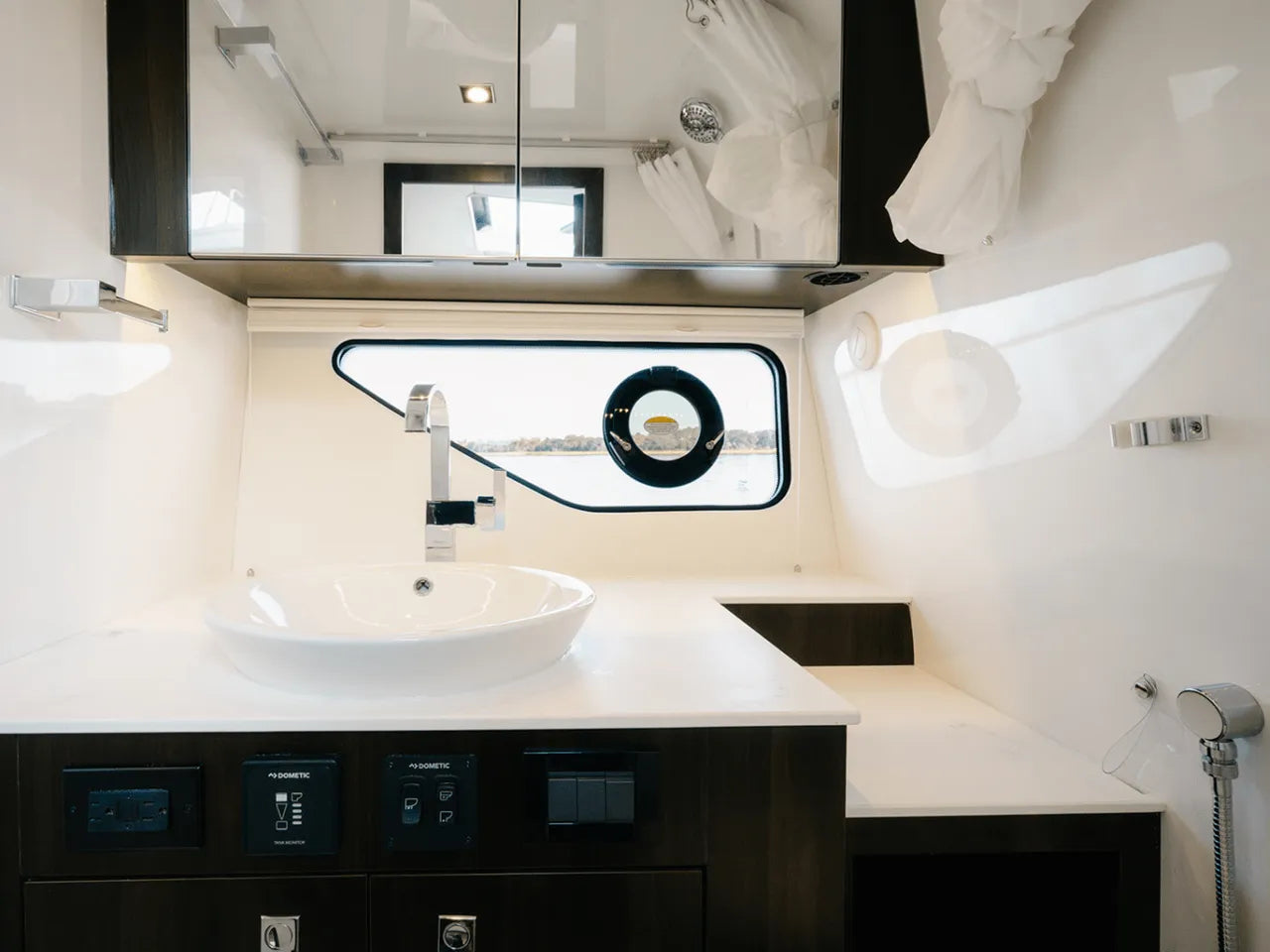 2025 Cruisers Yachts 38 GLS Outboard 38.0 feet, Clearwater, Florida #23