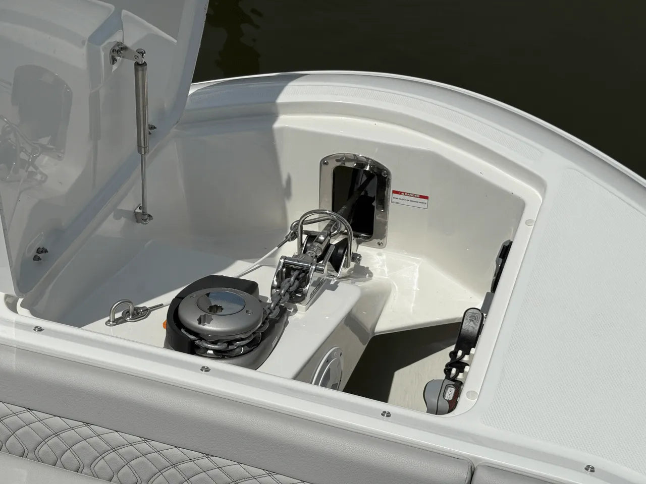 2025 Sea Ray Sundancer 370 Outboard 37.0 feet, Clearwater, Florida #49