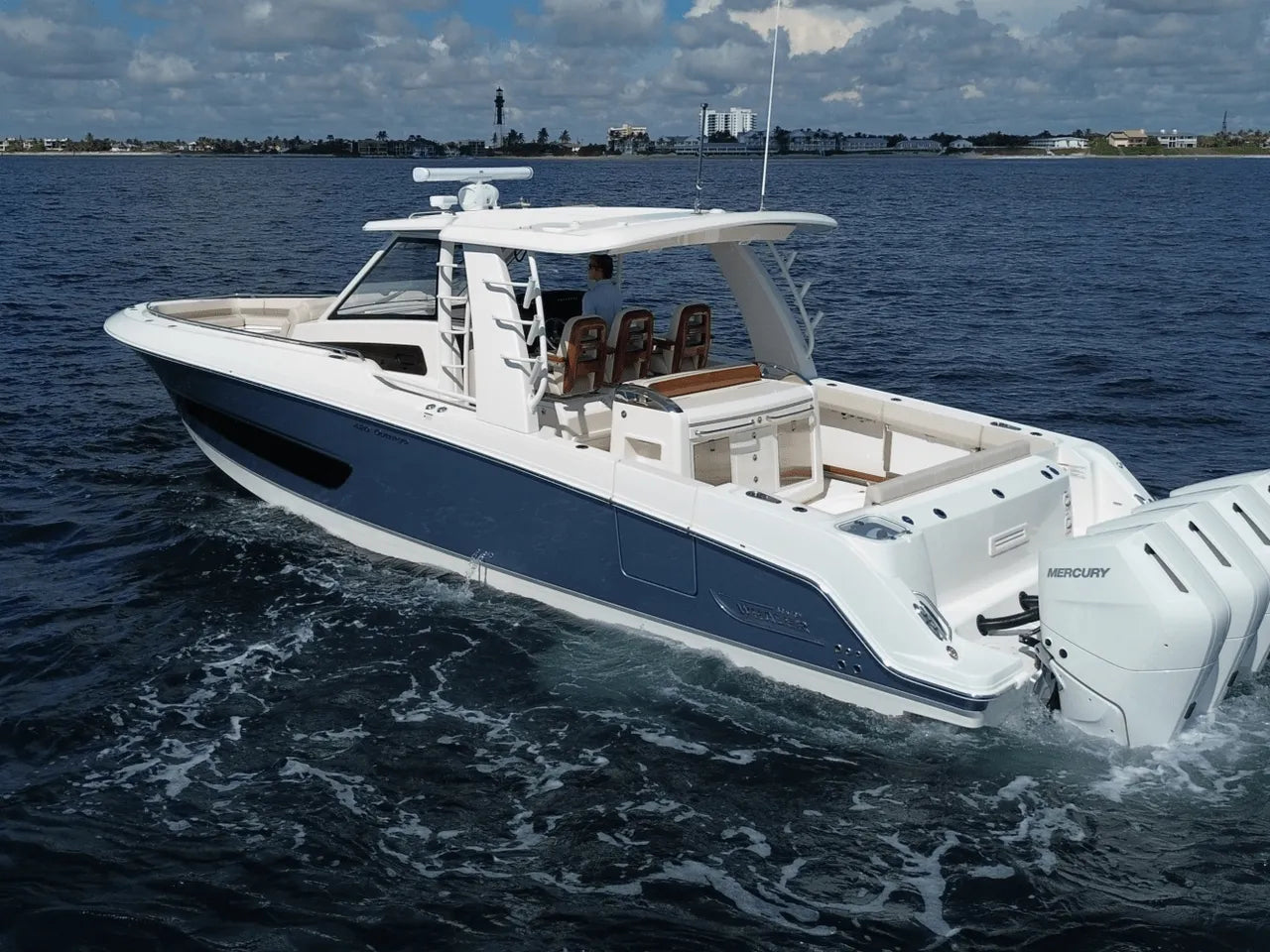 2026 Boston Whaler 420 Outrage 42.0 feet, Clearwater, Florida #4