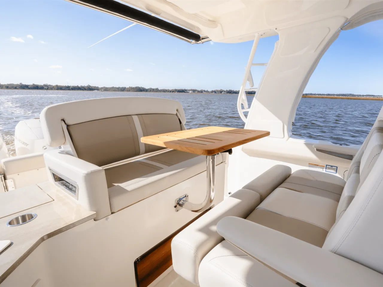 2025 Boston Whaler 350 Realm 35.0 feet, Clearwater, Florida #17