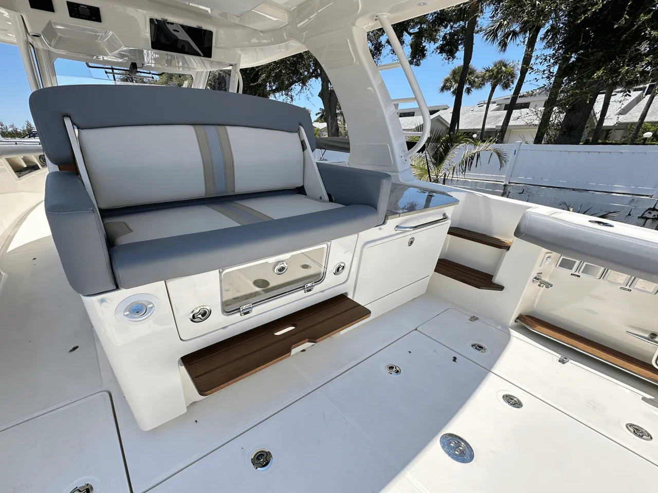 2025 Boston Whaler 350 Realm 35.0 feet, Clearwater, Florida #15