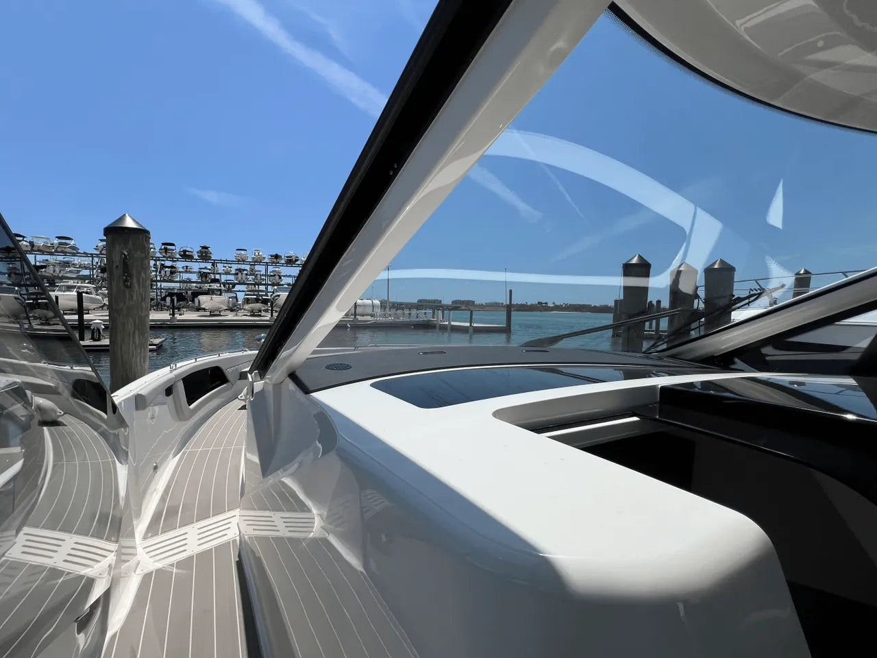 2025 Sea Ray Sundancer 370 Outboard 37.0 feet, Clearwater, Florida #34
