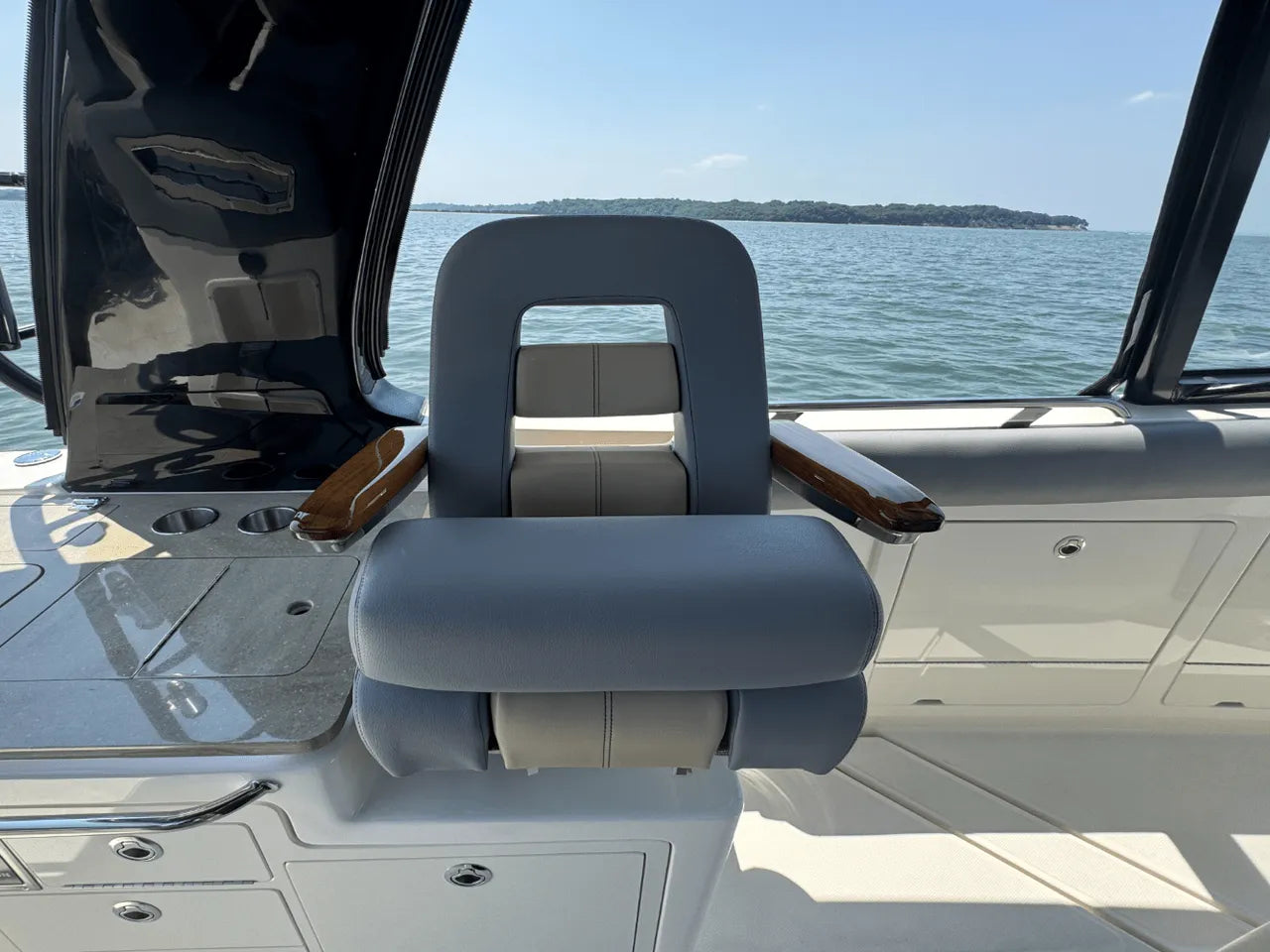 2025 Boston Whaler 380 Realm 38.0 feet, Clearwater, Florida #48