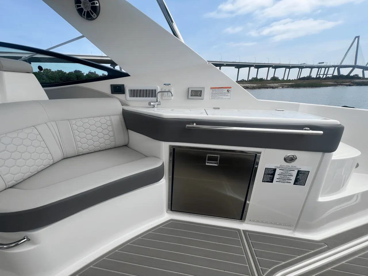 2025 Sea Ray Sundancer 320 Outboard 32.0 feet, Clearwater, Florida #13