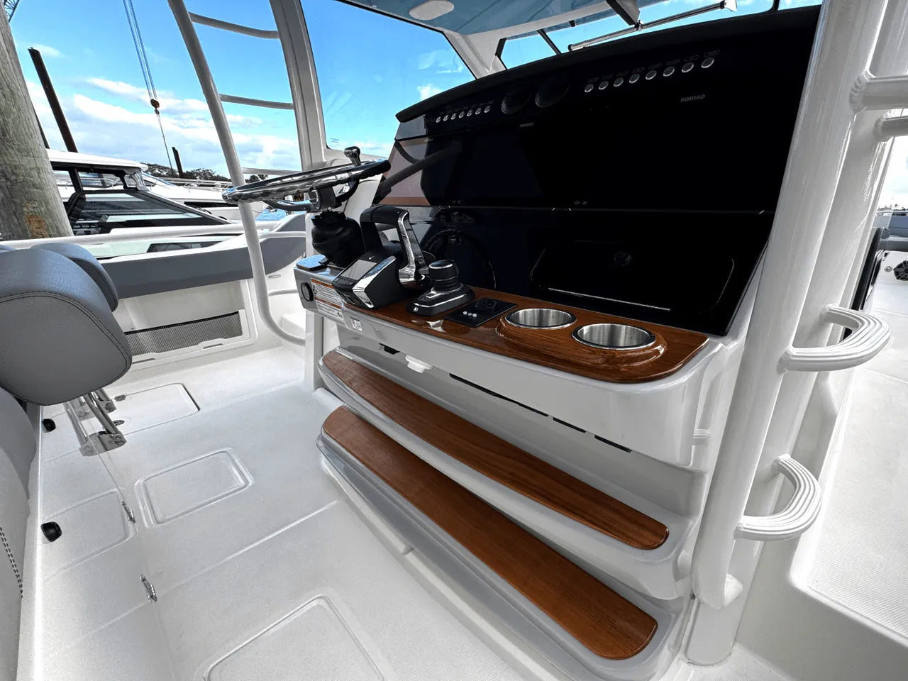 2025 Boston Whaler 420 Outrage 42.0 feet, Clearwater, Florida #17