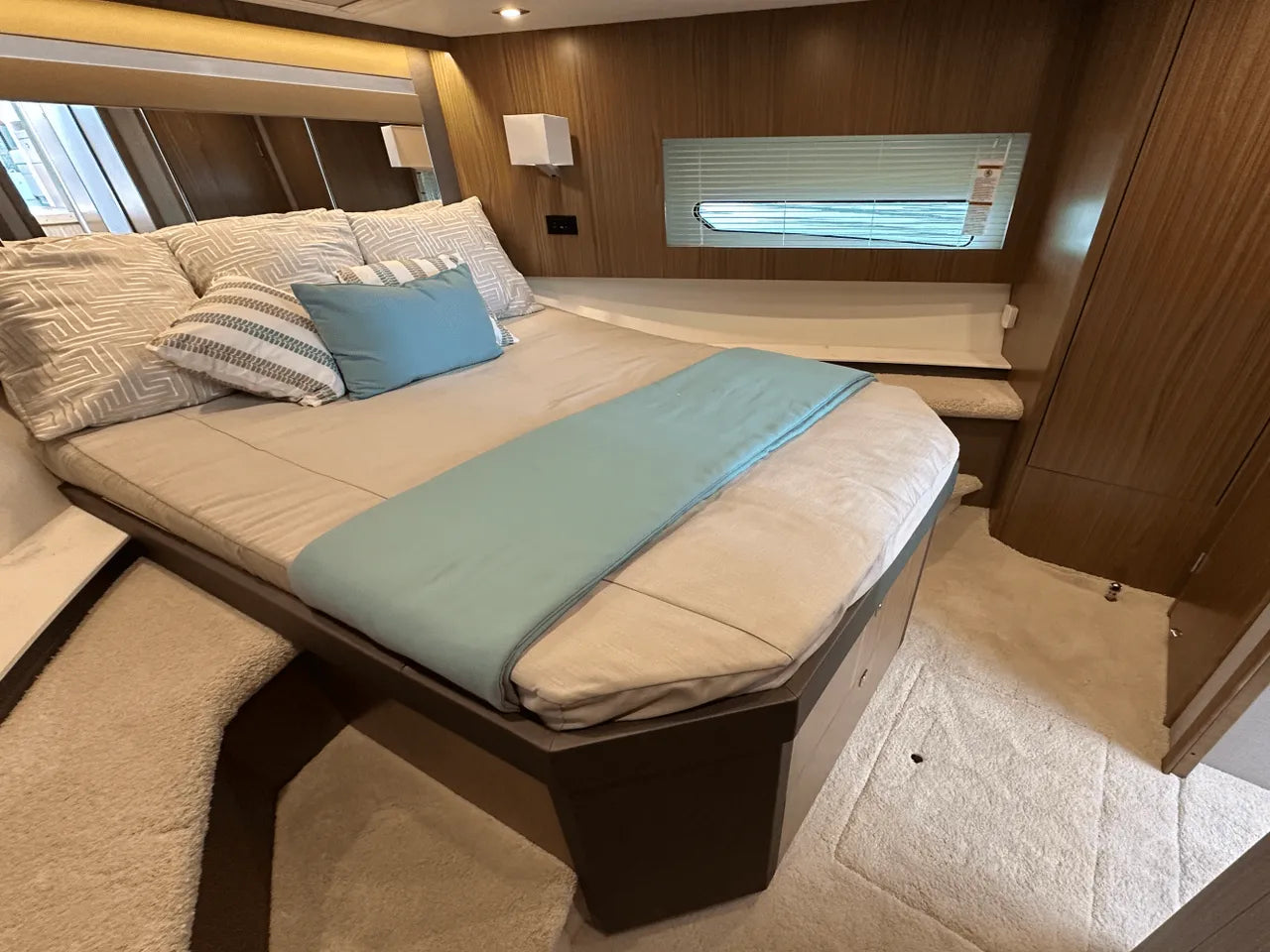 2025 Cruisers Yachts 46 Cantius 46.0 feet, Clearwater, Florida #19