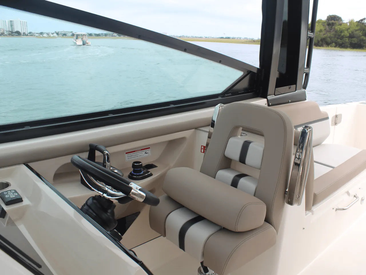 2026 Boston Whaler 330 Vantage 33.0 feet, Clearwater, Florida #46