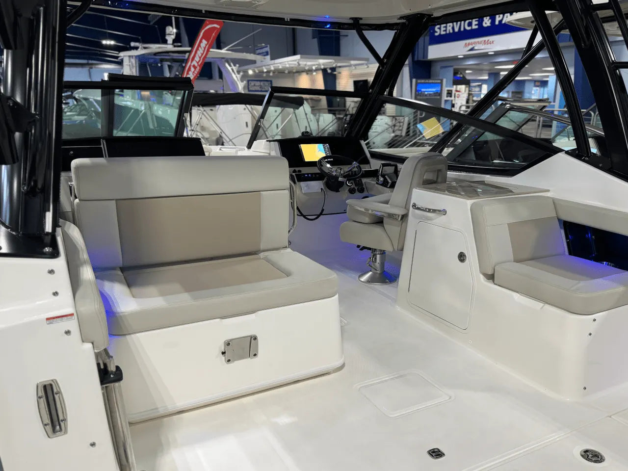 2025 Boston Whaler 280 Vantage 28.0 feet, Clearwater, Florida #5