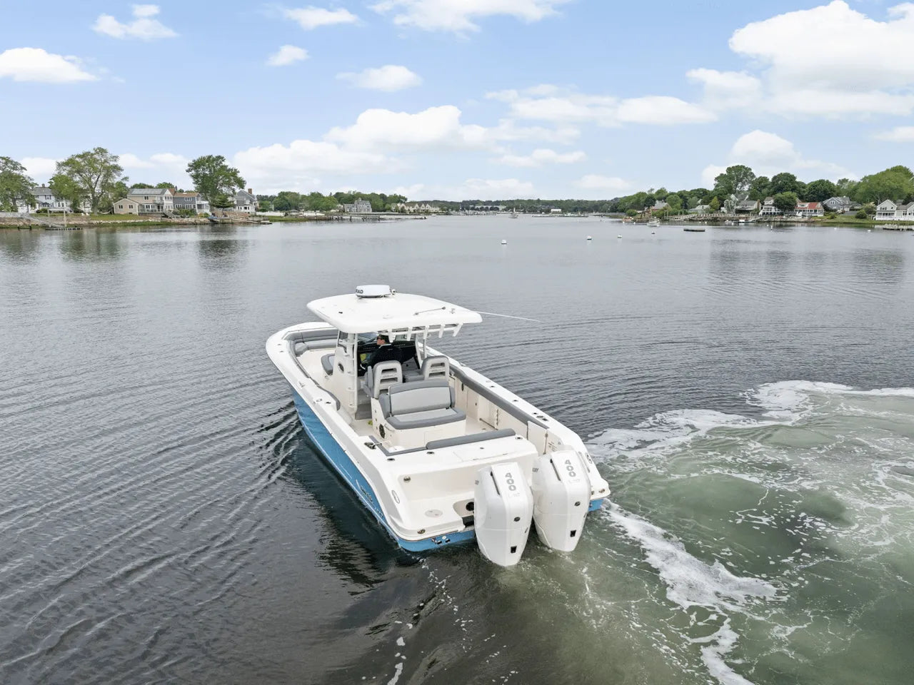 2025 Boston Whaler 330 Outrage 33.0 feet, Clearwater, Florida #4