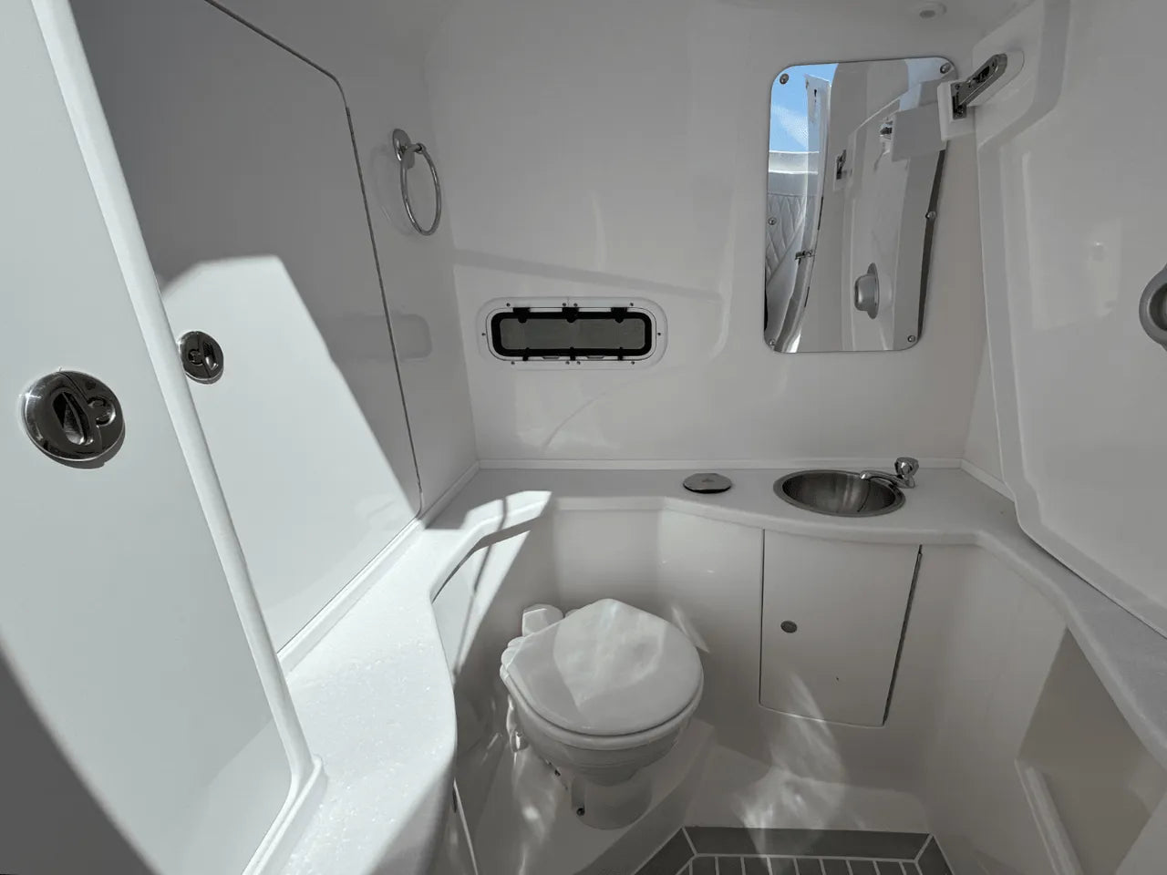2025 Intrepid 345 NOMAD SE 34.0 feet, Clearwater, Florida #51