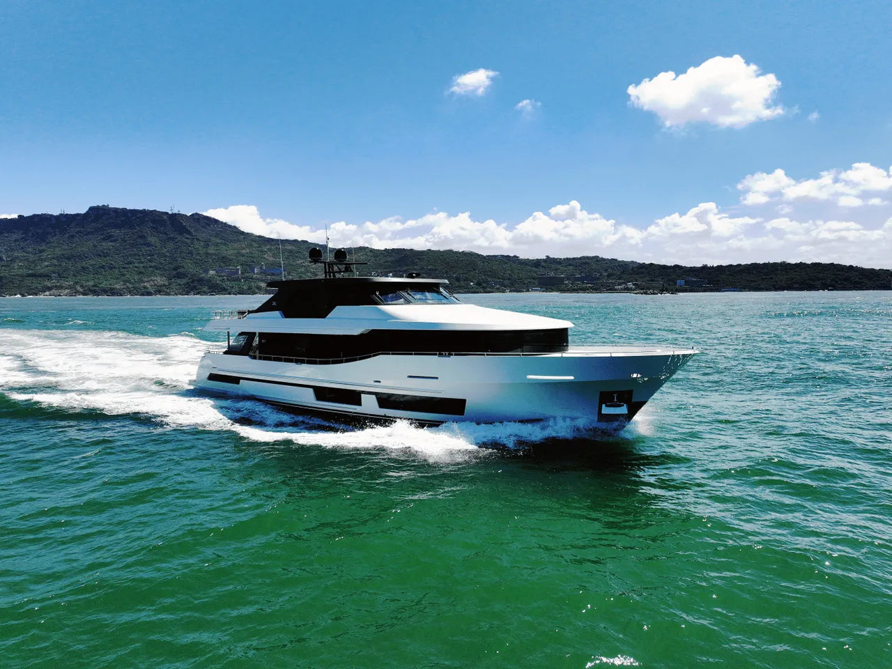 2025 Ocean Alexander 28L 88.0 feet, Clearwater, Florida #1
