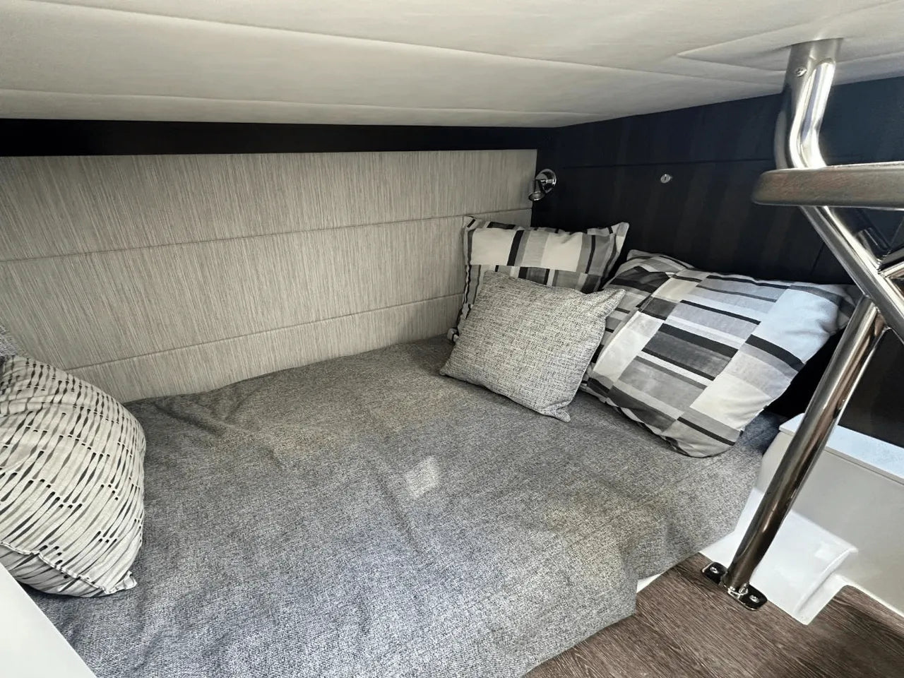 2025 Cruisers Yachts 34 GLS Outboard 34.0 feet, Clearwater, Florida #37