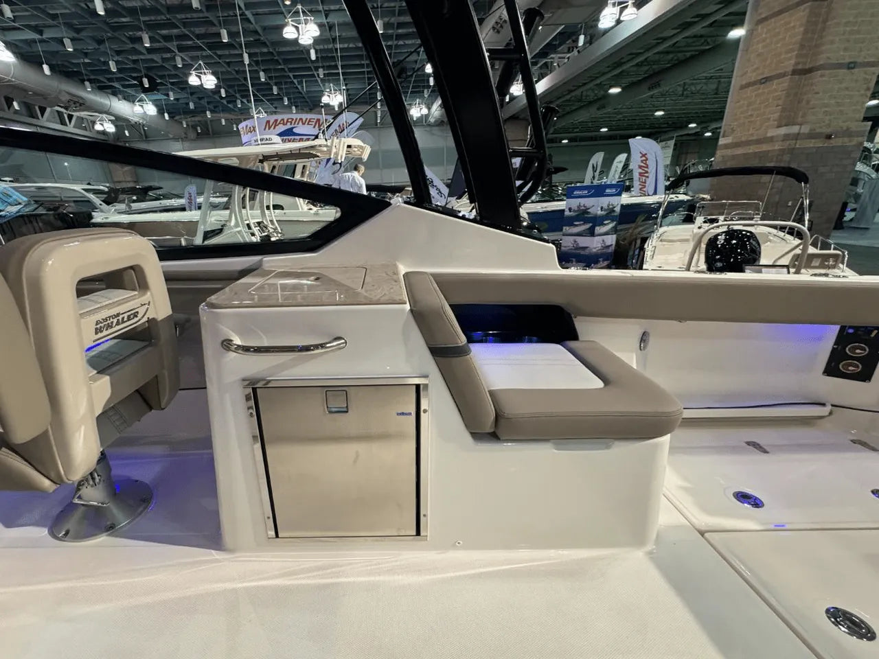2025 Boston Whaler 280 Vantage 28.0 feet, Clearwater, Florida #10