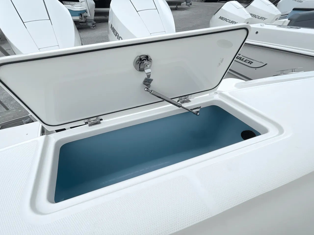 2025 Boston Whaler 330 Outrage 33.0 feet, Clearwater, Florida #14
