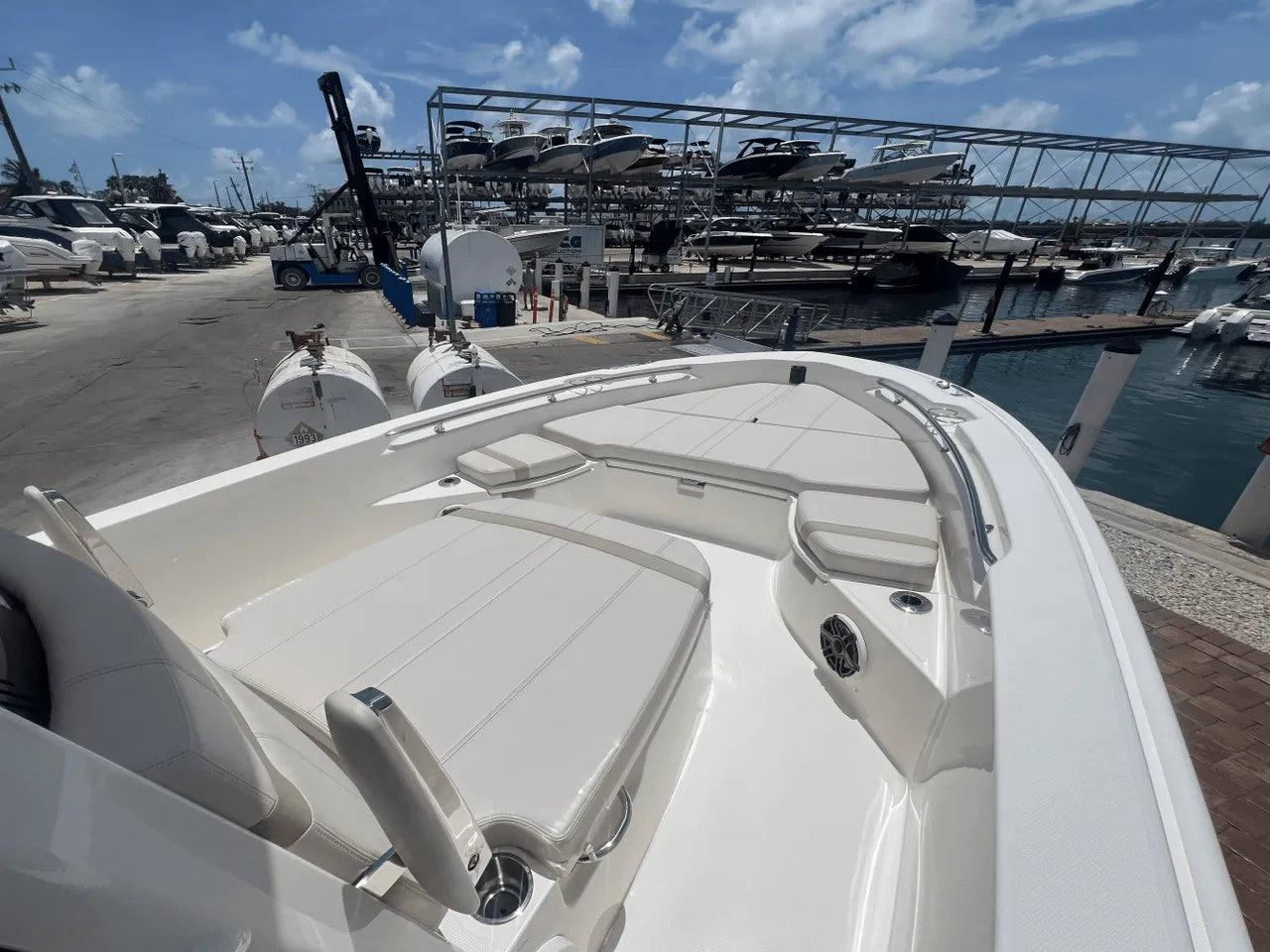 2025 Boston Whaler 250 Dauntless 25.0 feet, Clearwater, Florida #38