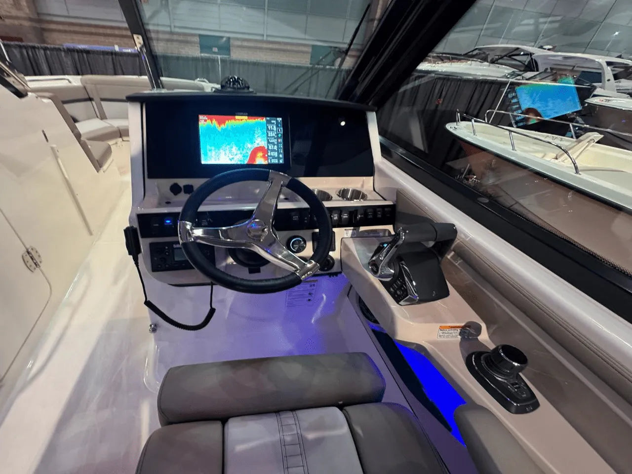 2025 Boston Whaler 280 Vantage 28.0 feet, Clearwater, Florida #18