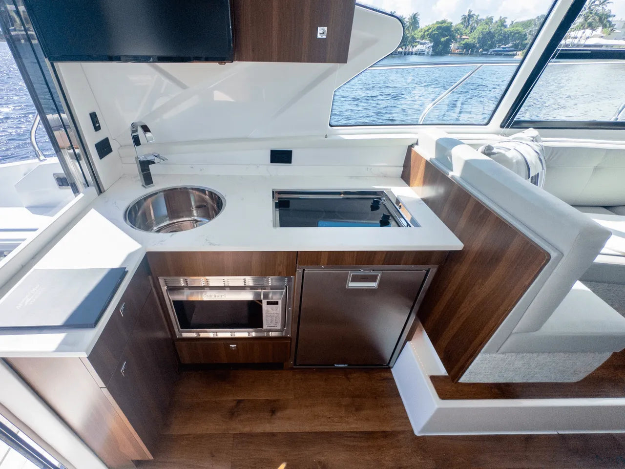 2024 Cruisers Yachts 42 Cantius 42.0 feet, Clearwater, Florida #39