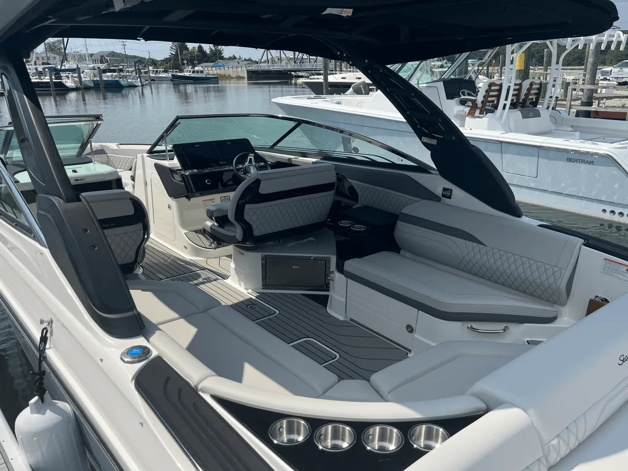 2026 Sea Ray SLX 280 Outboard 28.0 feet, Clearwater, Florida #9