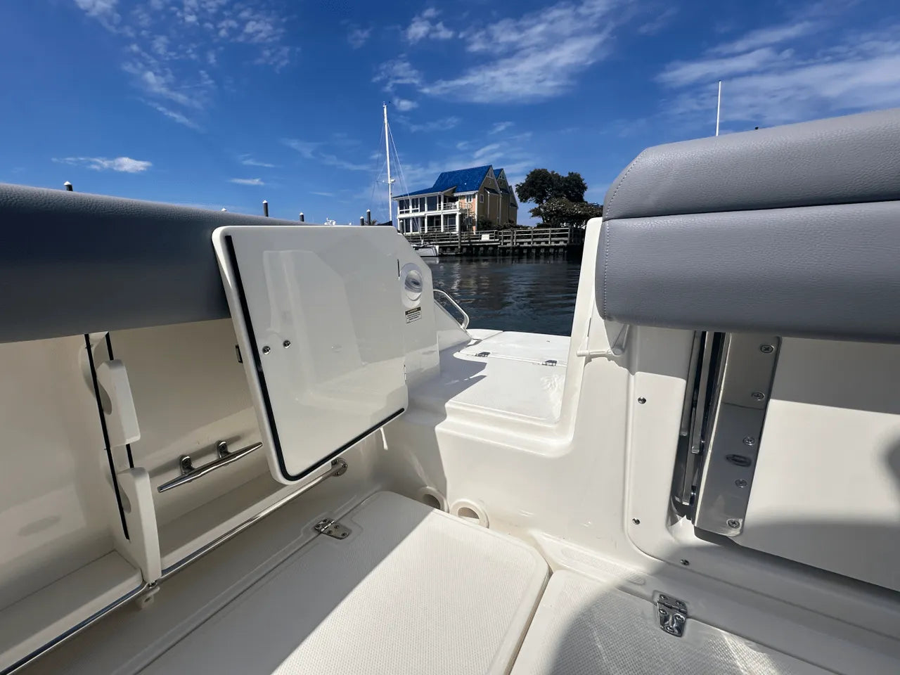 2025 Boston Whaler 250 Outrage 25.0 feet, Clearwater, Florida #15