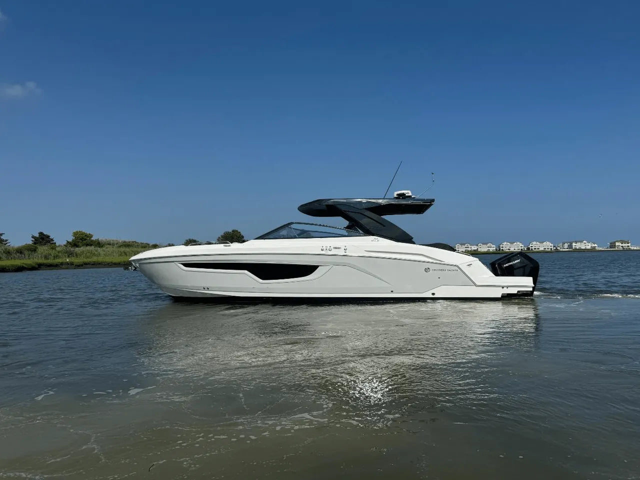 2025 Cruisers Yachts 34 GLS Outboard 34.0 feet, Clearwater, Florida #4