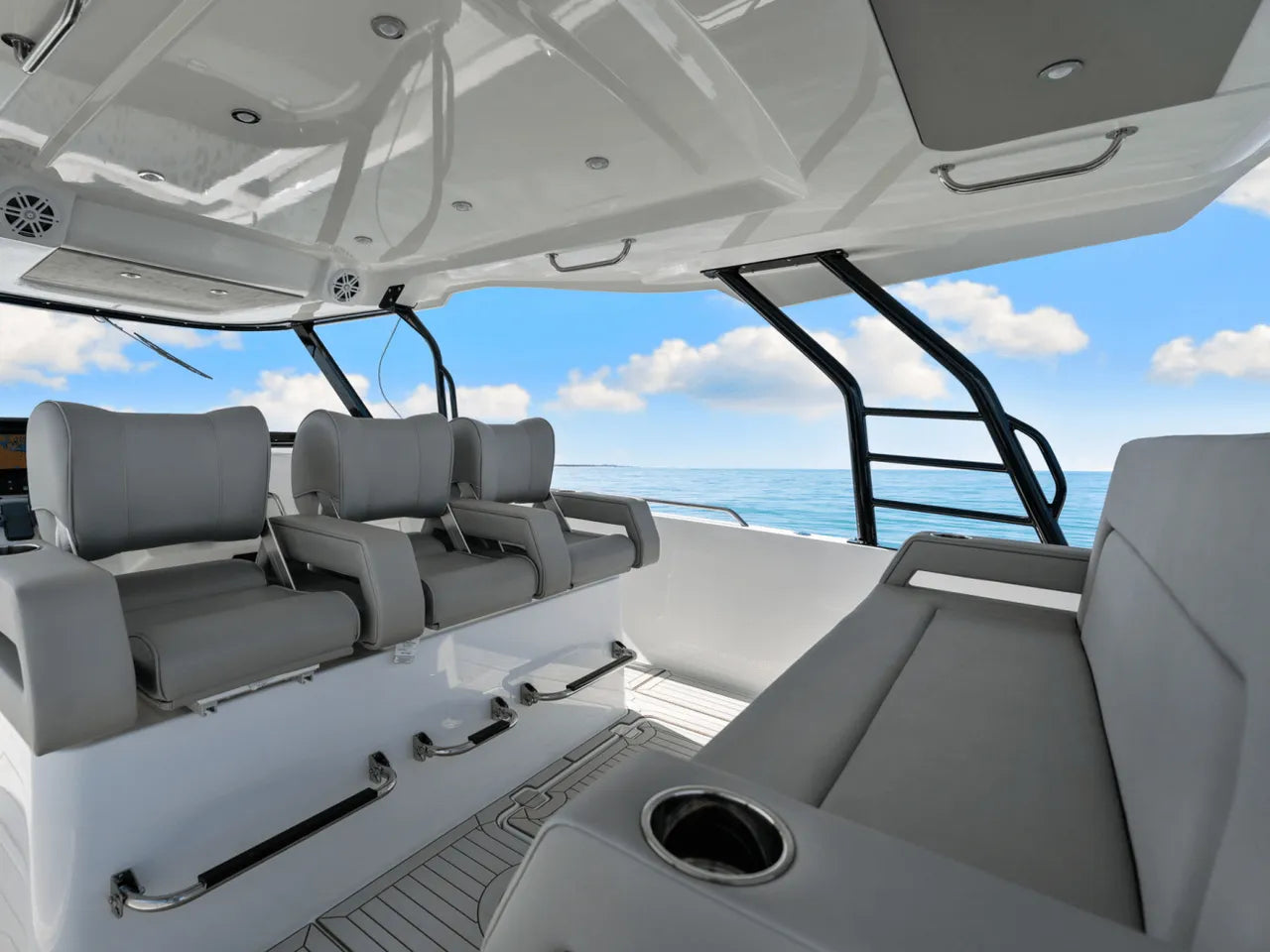 2026 Cruisers Yachts 38 VTR 38.0 feet, Clearwater, Florida #30