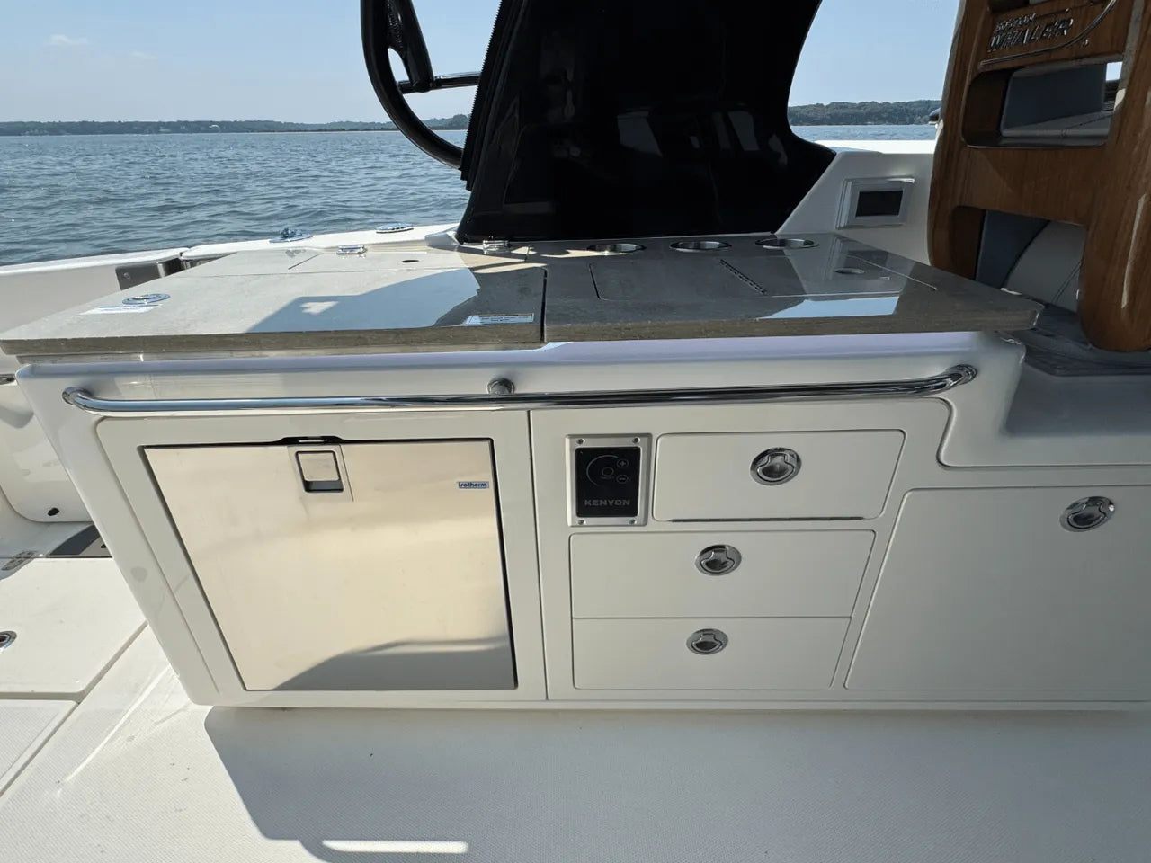 2025 Boston Whaler 380 Realm 38.0 feet, Clearwater, Florida #41