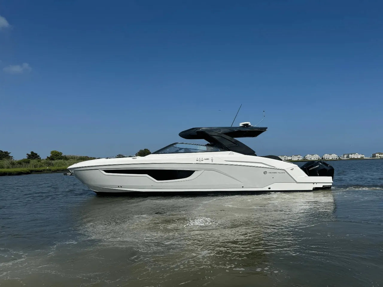 2025 Cruisers Yachts 34 GLS Outboard 34.0 feet, Clearwater, Florida #51