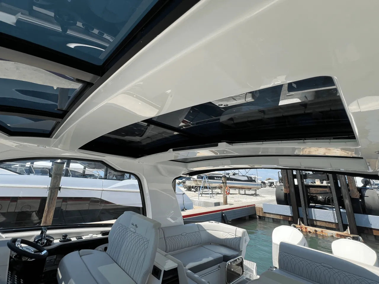 2025 Sea Ray Sundancer 370 Outboard 37.0 feet, Clearwater, Florida #21