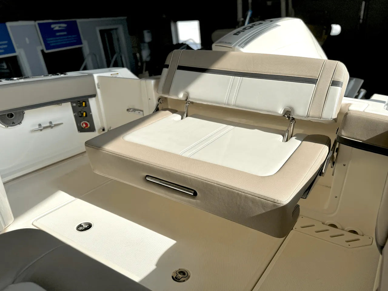 2025 Boston Whaler 240 Vantage 24.0 feet, Clearwater, Florida #15