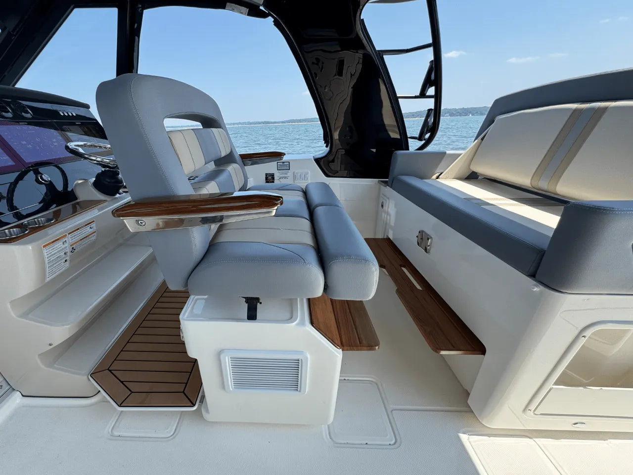 2025 Boston Whaler 380 Realm 38.0 feet, Clearwater, Florida #29