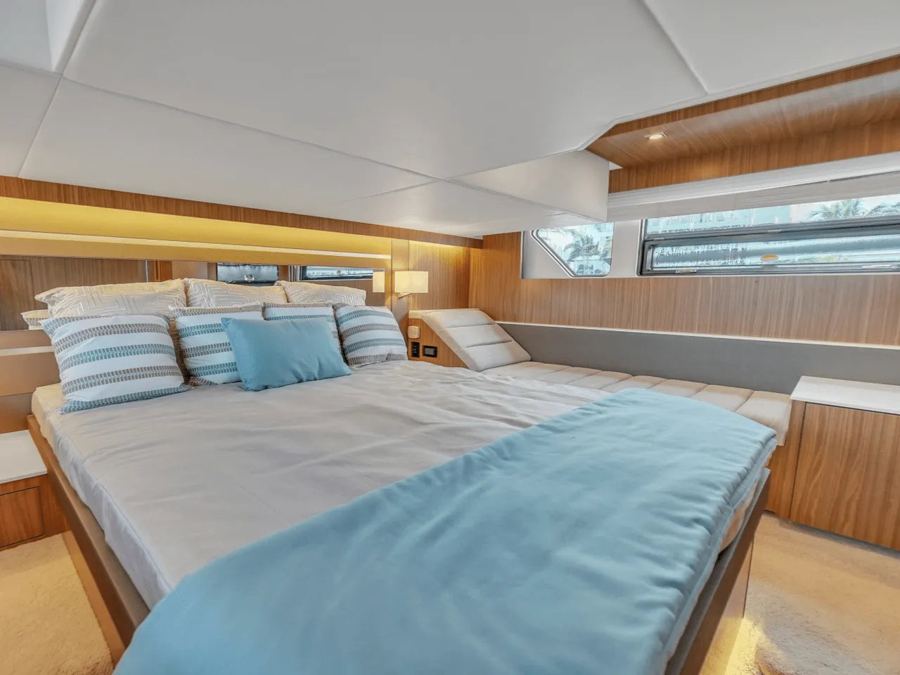2025 Cruisers Yachts 46 Cantius 46.0 feet, Clearwater, Florida #42