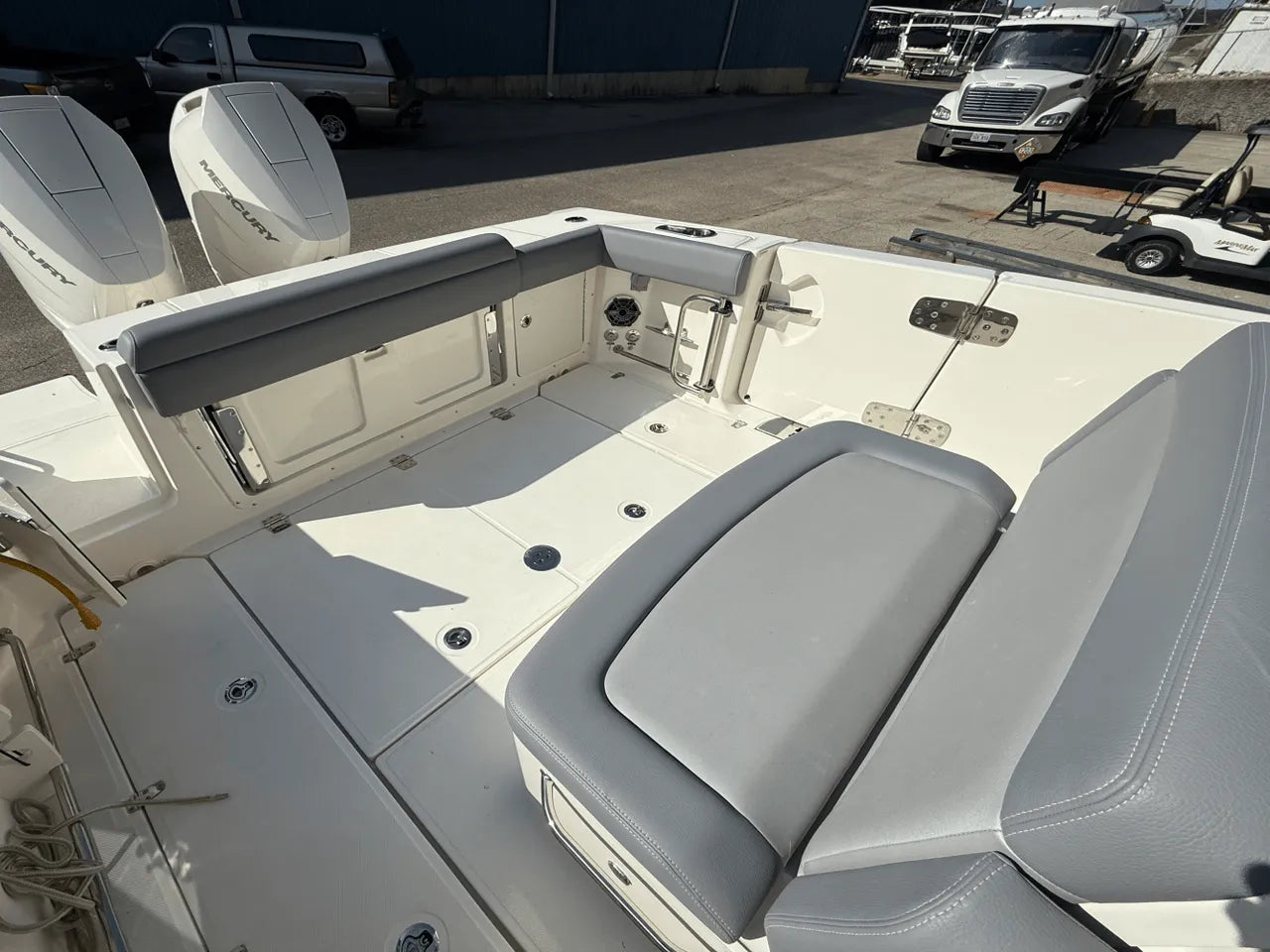 2025 Boston Whaler 330 Outrage 33.0 feet, Clearwater, Florida #12