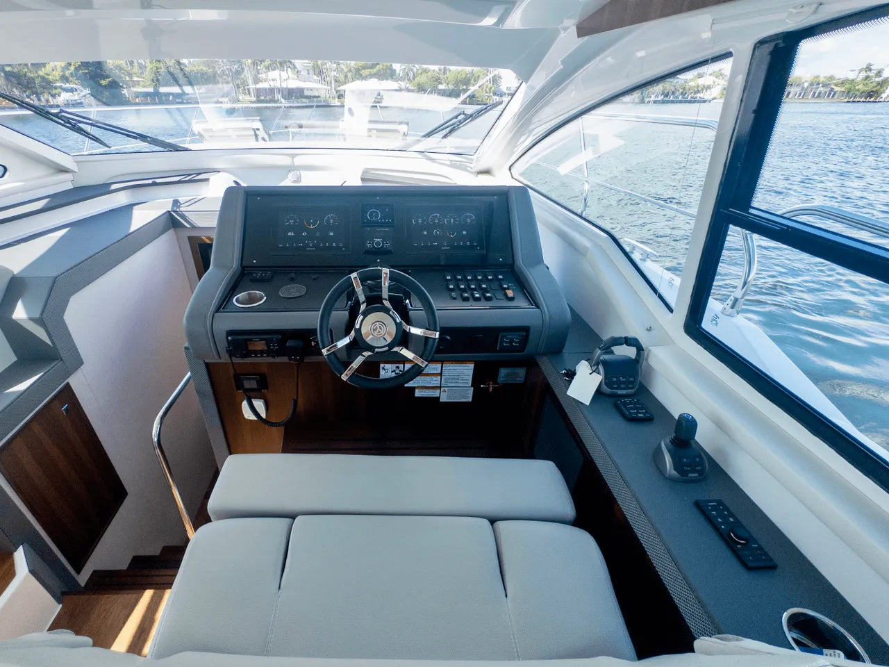 2024 Cruisers Yachts 42 Cantius 42.0 feet, Clearwater, Florida #47