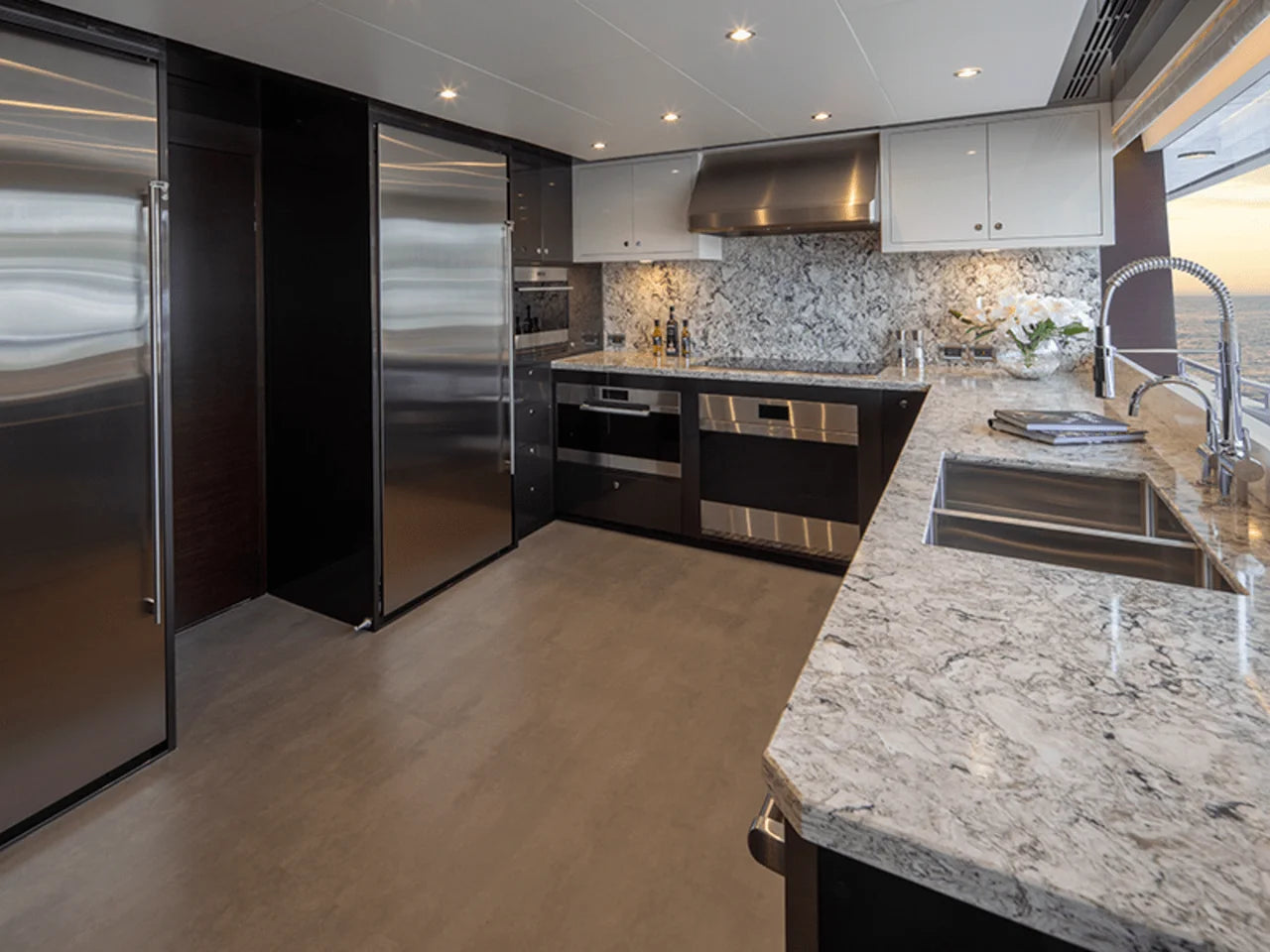 2027 Ocean Alexander 37L 120.0 feet, Clearwater, Florida #37