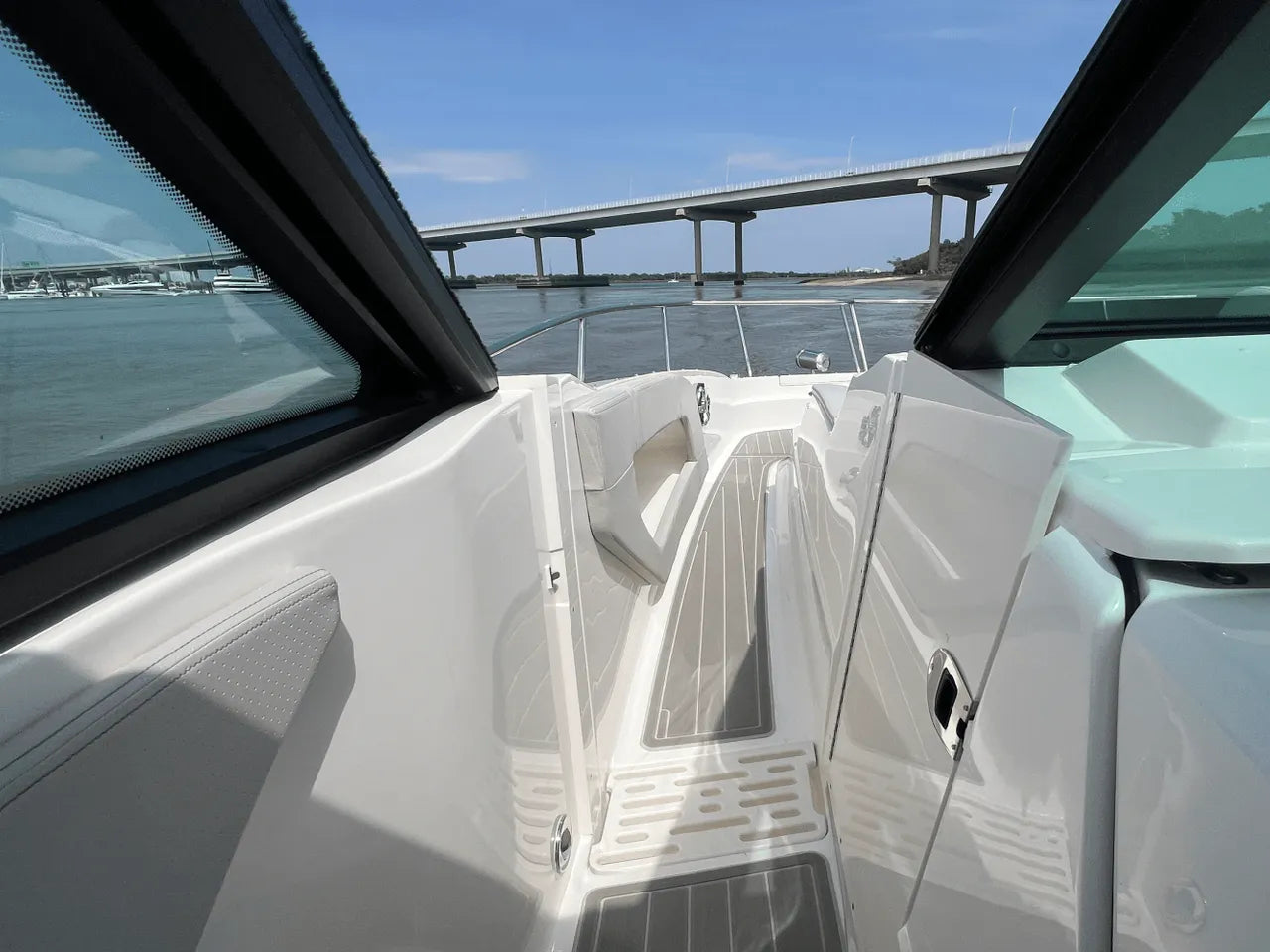 2025 Sea Ray Sundancer 320 Outboard 32.0 feet, Clearwater, Florida #51