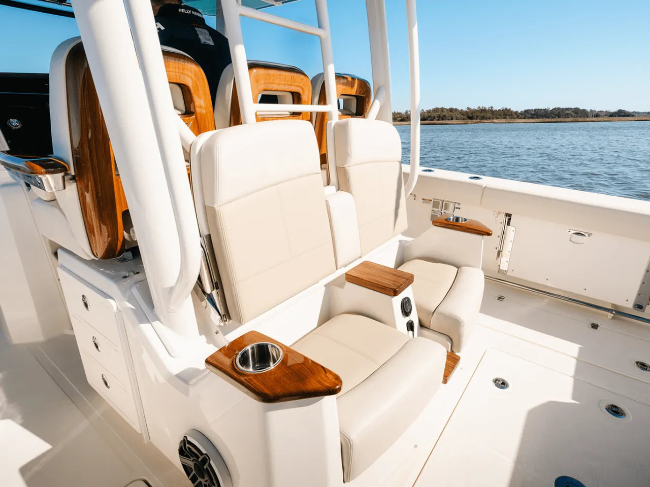 2025 Boston Whaler 360 Outrage 36.0 feet, Clearwater, Florida #12