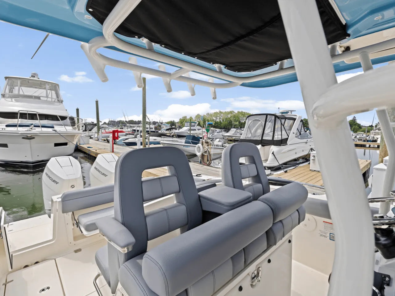 2025 Boston Whaler 330 Outrage 33.0 feet, Clearwater, Florida #17