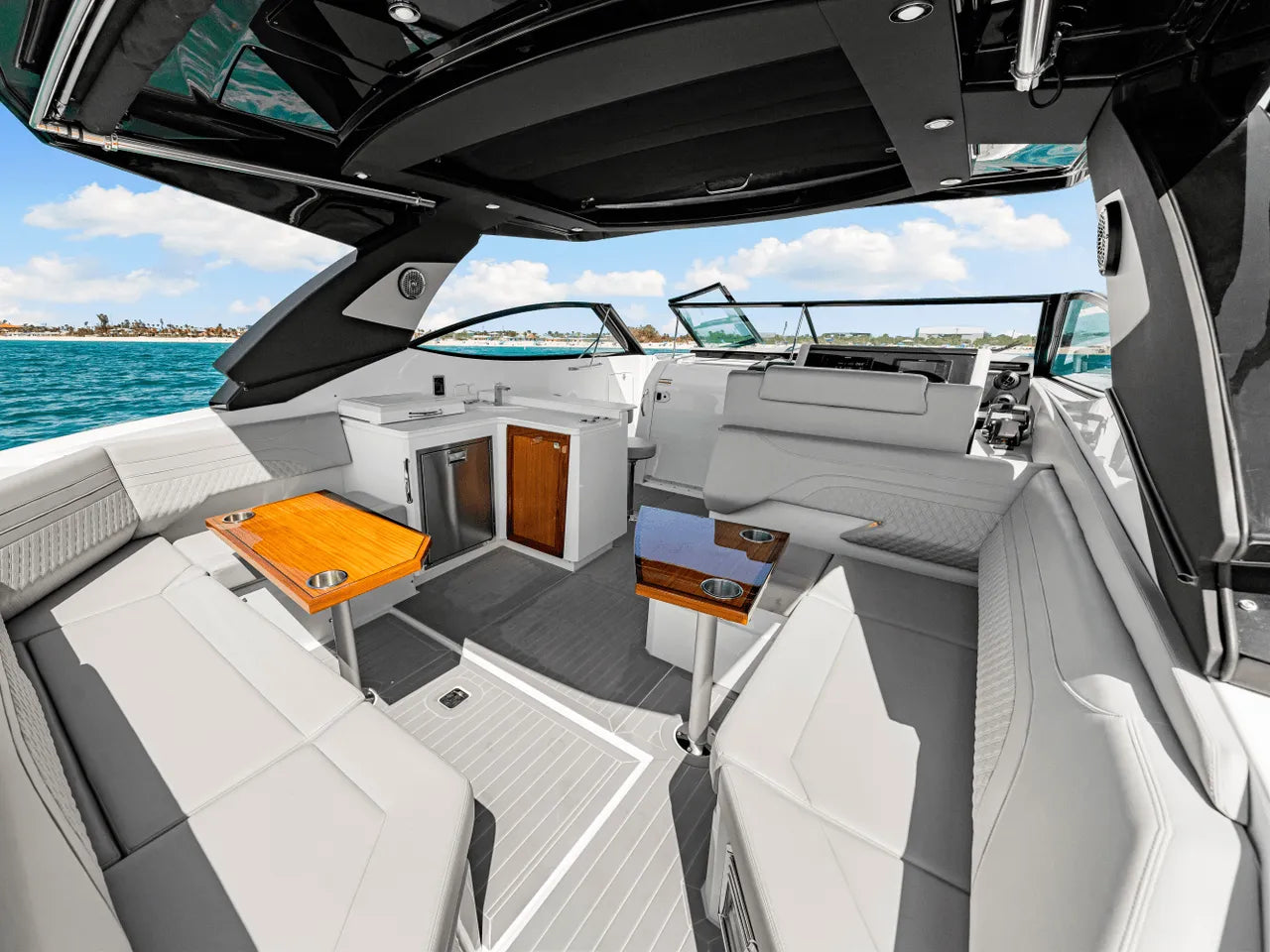 2025 Cruisers Yachts 38 GLS Outboard 38.0 feet, Clearwater, Florida #7