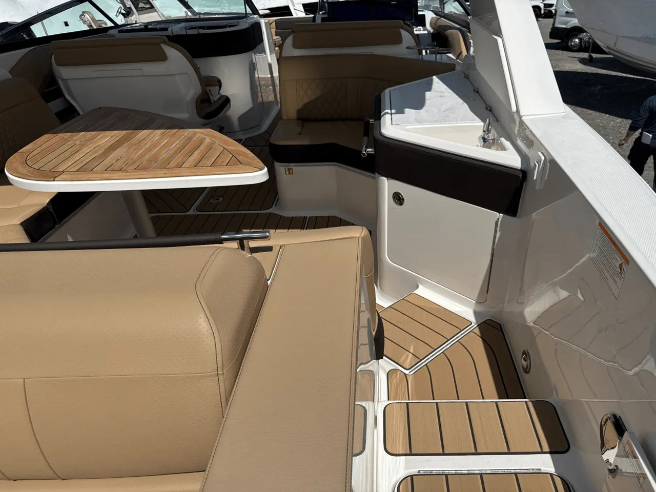 2025 Sea Ray SLX 310 Outboard 31.0 feet, Clearwater, Florida #23
