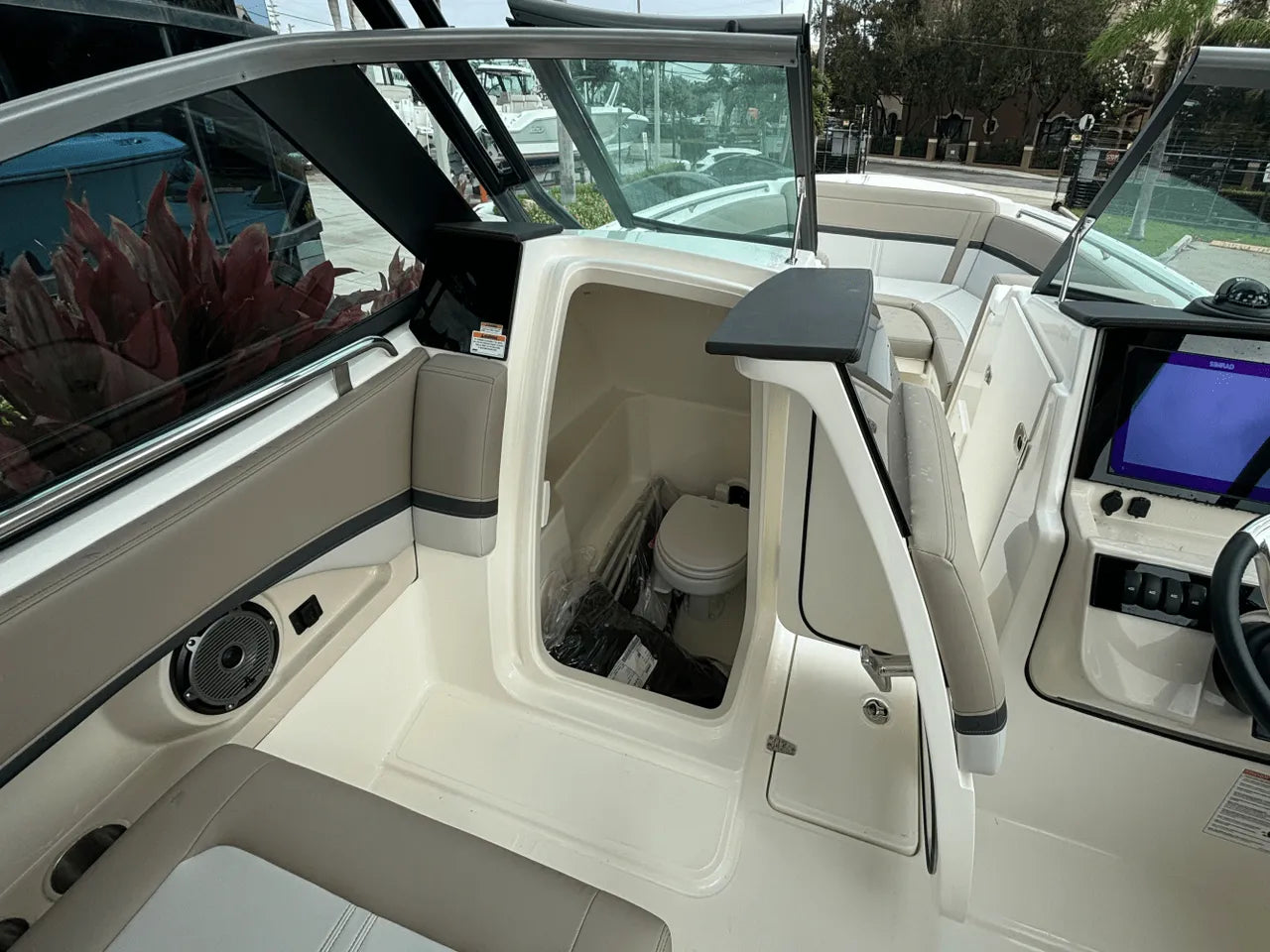 2025 Boston Whaler 240 Vantage 24.0 feet, Clearwater, Florida #21