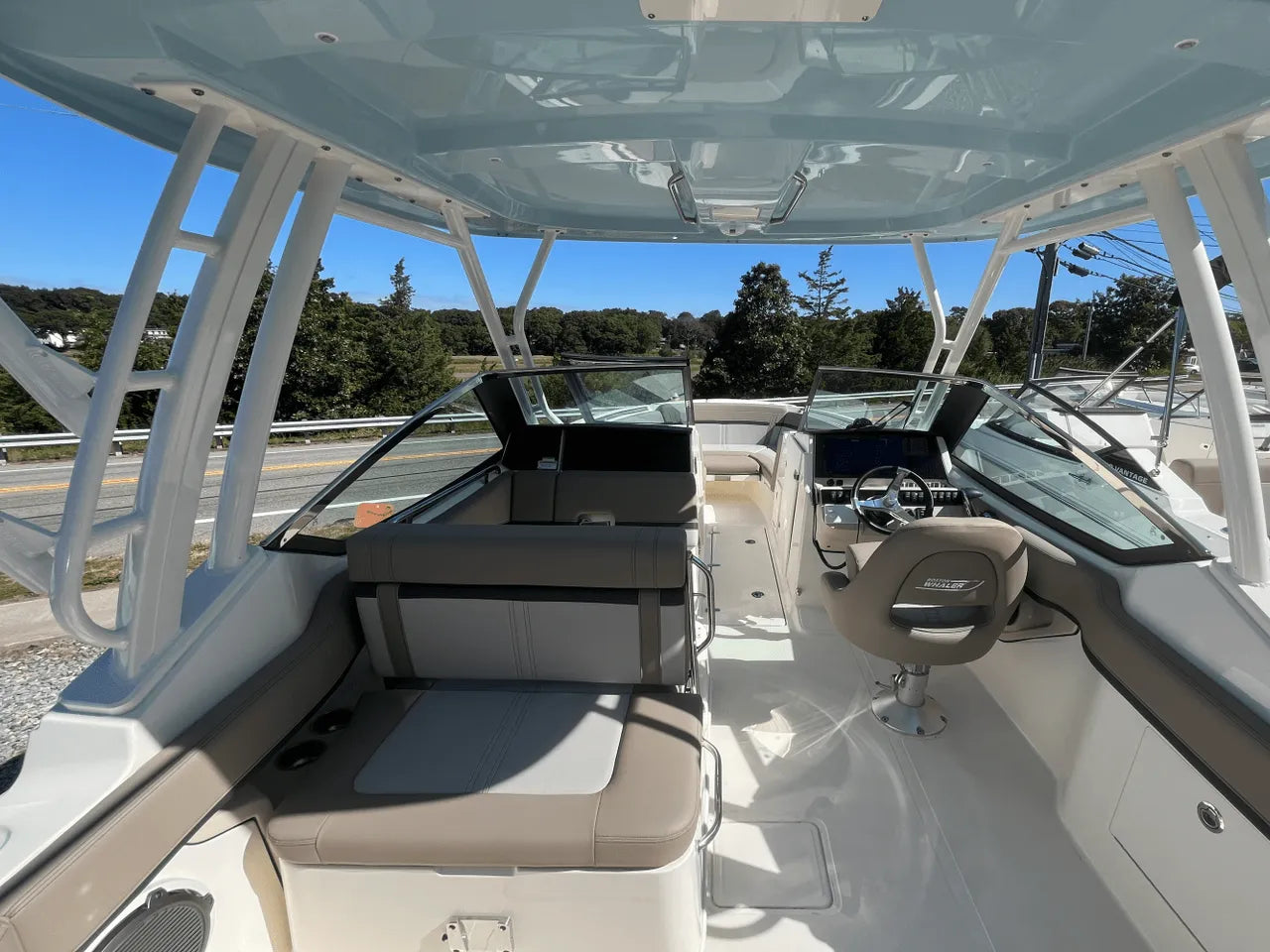2025 Boston Whaler 240 Vantage 24.0 feet, Clearwater, Florida #4