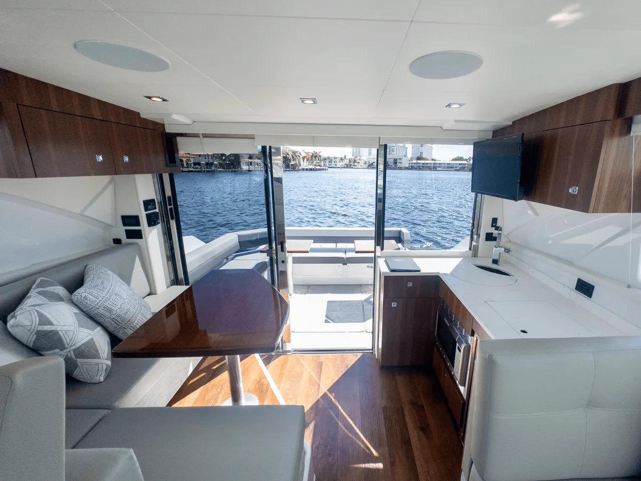 2024 Cruisers Yachts 42 Cantius 42.0 feet, Clearwater, Florida #34