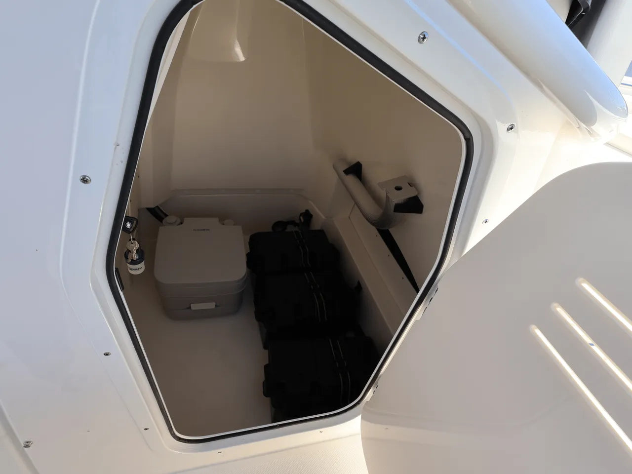 2026 Boston Whaler 220 Dauntless 22.0 feet, Clearwater, Florida #28