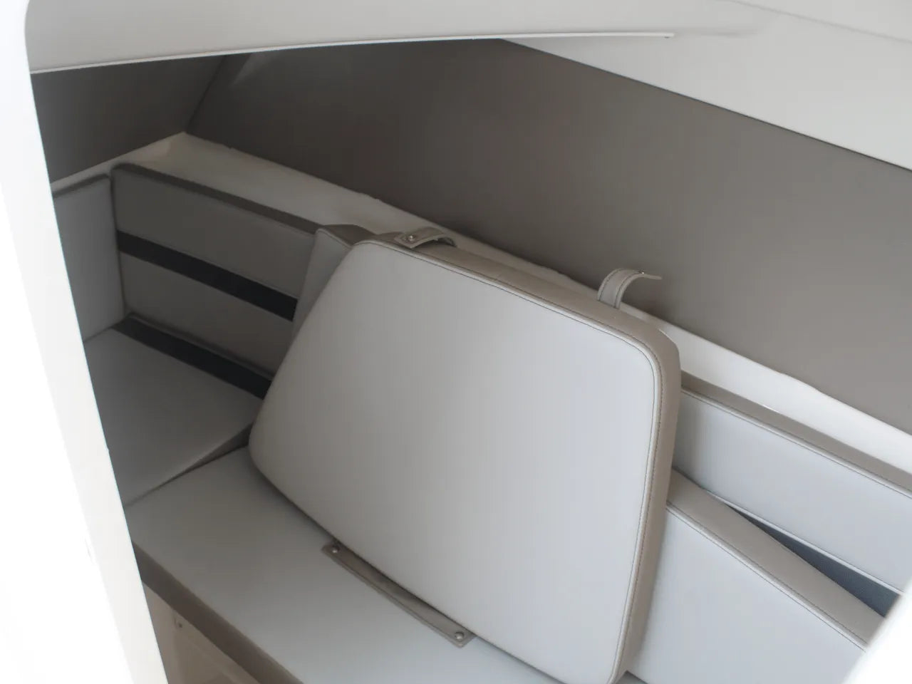 2026 Boston Whaler 330 Vantage 33.0 feet, Clearwater, Florida #54
