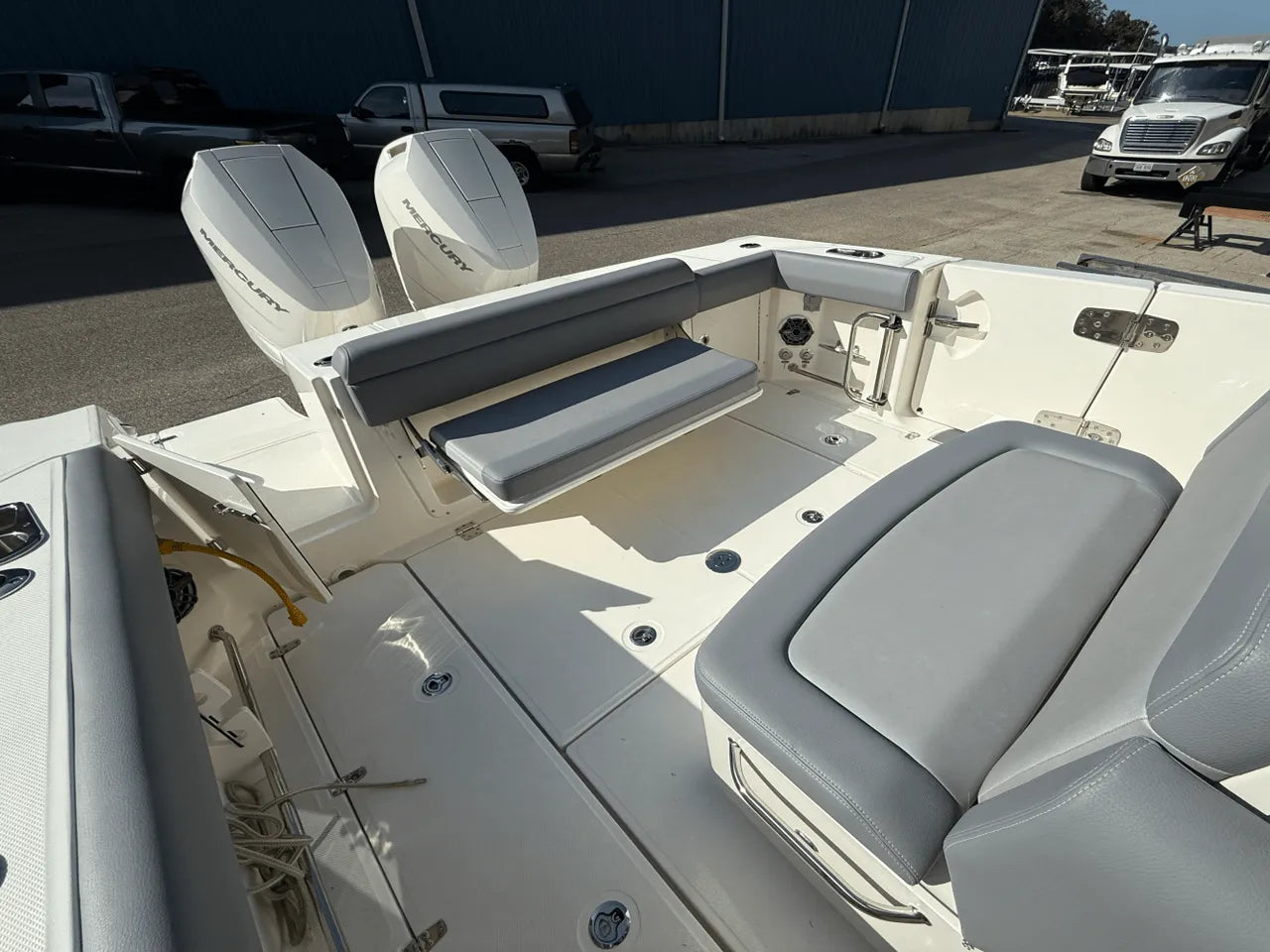 2025 Boston Whaler 330 Outrage 33.0 feet, Clearwater, Florida #13