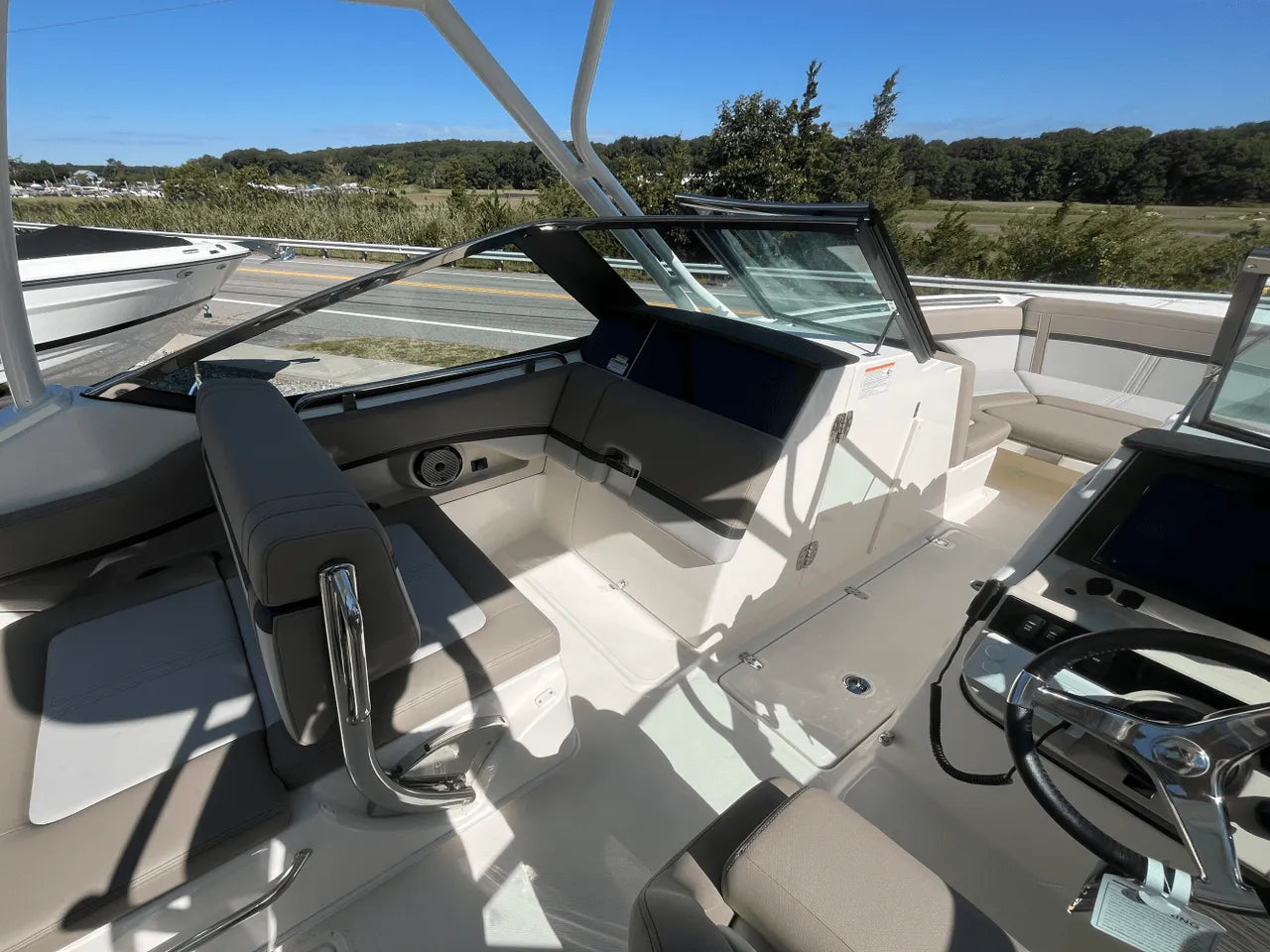 2025 Boston Whaler 240 Vantage 24.0 feet, Clearwater, Florida #8