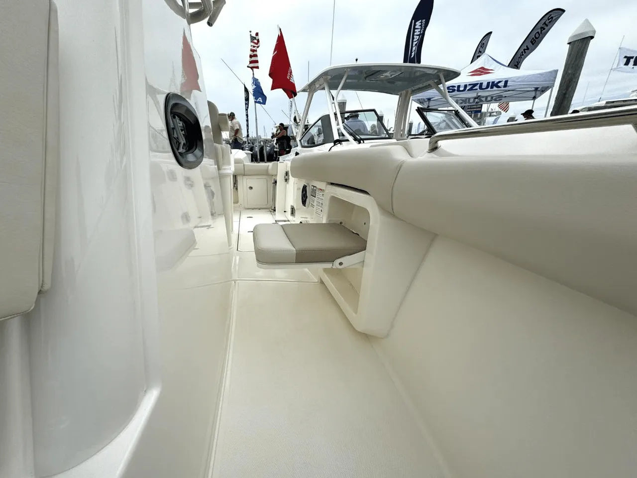 2025 Boston Whaler 280 Outrage 28.0 feet, Clearwater, Florida #26