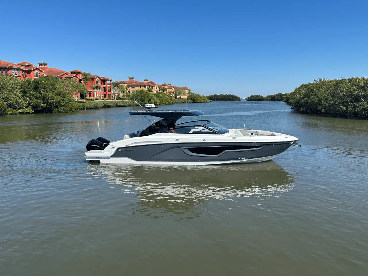 2024 Cruisers Yachts 34 GLS Outboard 34.0 feet, Clearwater, Florida #1