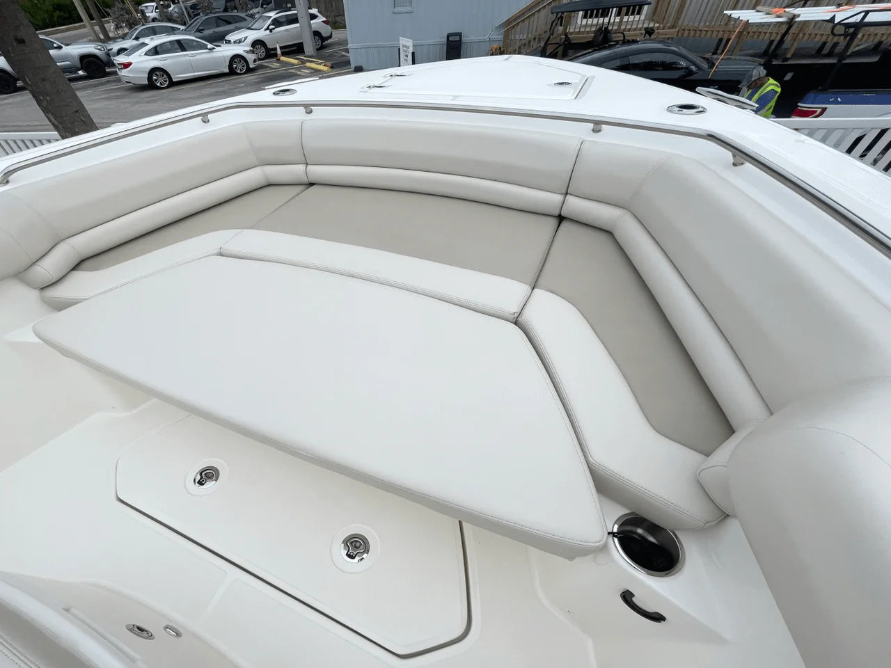 2025 Boston Whaler 330 Outrage 33.0 feet, Clearwater, Florida #31