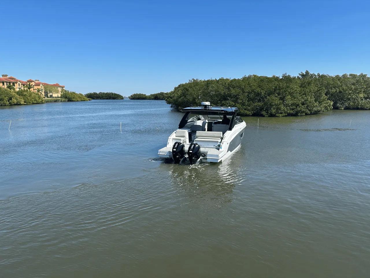 2024 Cruisers Yachts 34 GLS Outboard 34.0 feet, Clearwater, Florida #4